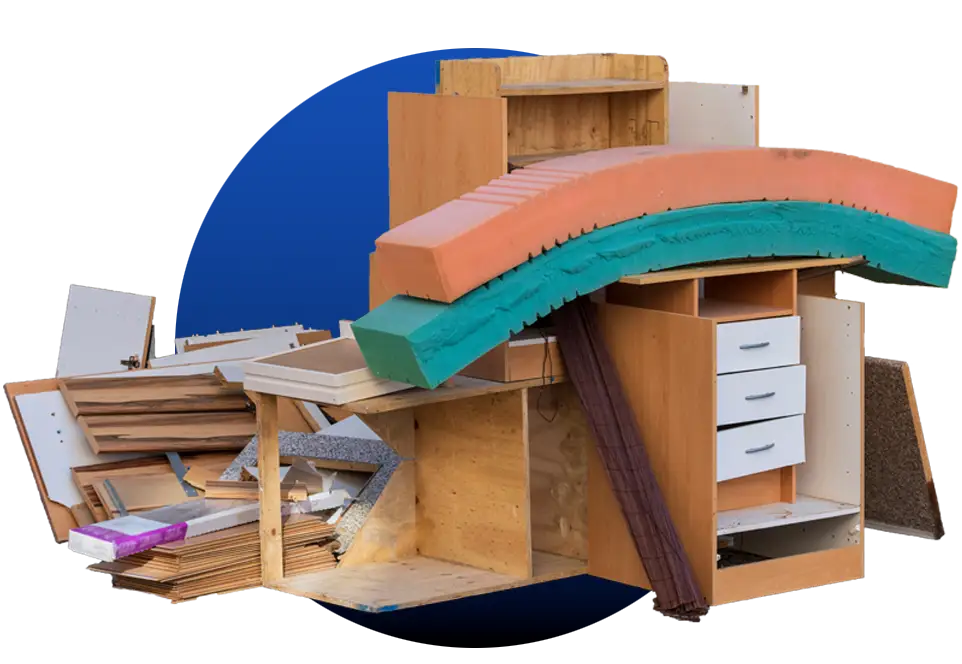 Sperrmüll wartet auf Entsorgung